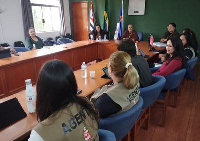 Reuni&atilde;o no gabinete do prefeito tratou de estrat&eacute;gias de prote&ccedil;&atilde;o social, autonomia e gera&ccedil;&atilde;o de renda para fam&iacute;lias vulner&aacute;veis