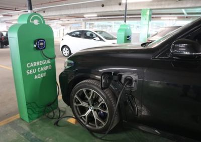 Munic&iacute;pio registrou alta de 209% no primeiro semestre de 2026, segundo dados da ABVE, consolidando avan&ccedil;o da eletromobilidade na RMC