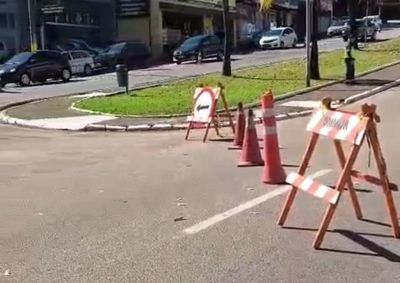 Interven&ccedil;&atilde;o ocorre no sentido Centro, na altura da Igreja Assembleia de Deus; motoristas devem reduzir a velocidade no trecho
