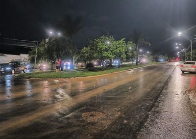 Defesa Civil prev&ecirc; chuva de at&eacute; 70 mm, rajadas de 65 km/h, raios e possibilidade de granizo na regi&atilde;o