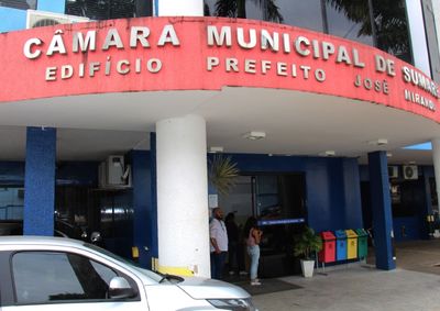 Vice-presidente conduz Legislativo durante licen&ccedil;a de 30 dias do presidente, que est&aacute; preso; sess&atilde;o desta ter&ccedil;a-feira (15) tem projetos sobre m&atilde;es at&iacute;picas