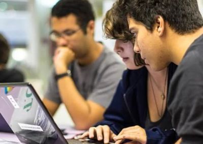 Qualifica SP oferece forma&ccedil;&otilde;es em finan&ccedil;as, planejamento e marketing, com op&ccedil;&atilde;o exclusiva para mulheres e curso realizado pelo WhatsApp.