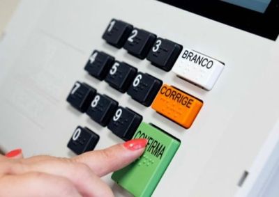 Eleitor pode apresentar documento oficial com foto; e-T&iacute;tulo tamb&eacute;m permite a identifica&ccedil;&atilde;o, desde que tenha fotografia vinculada &agrave; biometria
