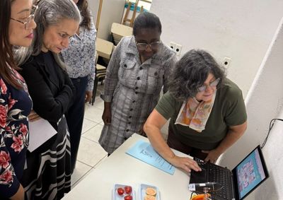 Capacita&ccedil;&atilde;o re&uacute;ne gestores e profissionais da rede para levar pr&aacute;ticas de alimenta&ccedil;&atilde;o saud&aacute;vel ao cotidiano dos estudantes
