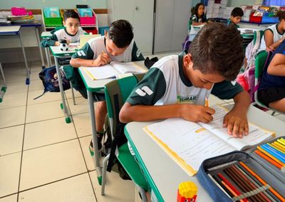 Estudantes das redes municipal e estadual foram premiados nas categorias M&uacute;sica, Conto, Desenho e Poesia
