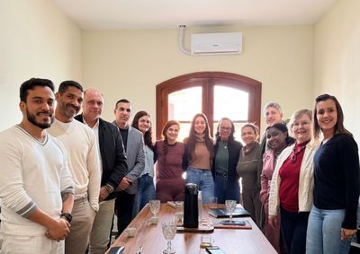 Encontro entre as secretarias municipais abordou desafios comuns das redes e apresentou a experi&ecirc;ncia de Sumar&eacute; com a Escola C&iacute;vico-Militar
