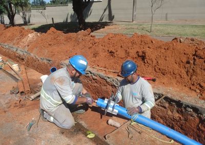 Obras passam por cinco ruas do bairro at&eacute; novembro e podem provocar oscila&ccedil;&otilde;es no abastecimento e interdi&ccedil;&otilde;es parciais; confira o cronograma.