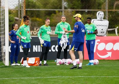 Iniciativa come&ccedil;a em 30 de outubro, reunir&aacute; jovens goleiras de diferentes categorias e ter&aacute; Vander Batistella na coordena&ccedil;&atilde;o nacional.
