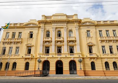 Com a altera&ccedil;&atilde;o, o dia 4 de junho ser&aacute; de expediente normal; medida vale para os &oacute;rg&atilde;os e entidades da Administra&ccedil;&atilde;o Direta e Indireta Estadual