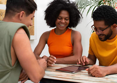 Com apoio aos projetos selecionados e ajuda de custo para jovens, iniciativa conectar&aacute; jovens volunt&aacute;rios a projetos sociais em todo o pa&iacute;s