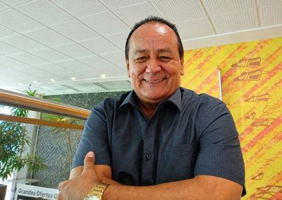 Programa apresentado por J&ocirc; Santos une cl&aacute;ssicos internacionais traduzidos, poesia, reflex&atilde;o e romantismo de segunda a sexta-feira