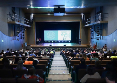 Evento re&uacute;ne especialistas de diversas regi&otilde;es do pa&iacute;s e amplia o debate sobre inclus&atilde;o, inova&ccedil;&atilde;o e pr&aacute;ticas pedag&oacute;gicas na EJA