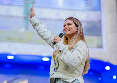 Cantora sobe ao palco em 7 de setembro em show gratuito que integra as comemora&ccedil;&otilde;es pelos 98 anos do munic&iacute;pio