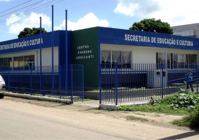 Editais oferecem 10 vagas para professor de atendimento especializado e 63 vagas para profissional de apoio escolar; inscri&ccedil;&otilde;es seguem at&eacute; 13 de agosto