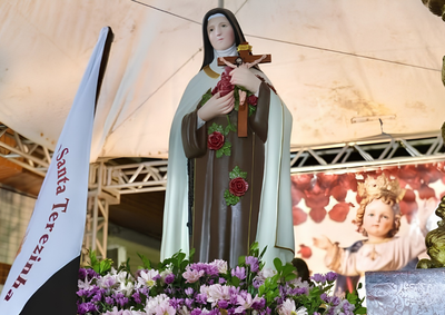 Celebra&ccedil;&otilde;es come&ccedil;am no dia 26 de setembro e seguem at&eacute; 1&ordm; de outubro, com missas, prociss&otilde;es, b&ecirc;n&ccedil;&atilde;o das rosas e a&ccedil;&otilde;es de solidariedade