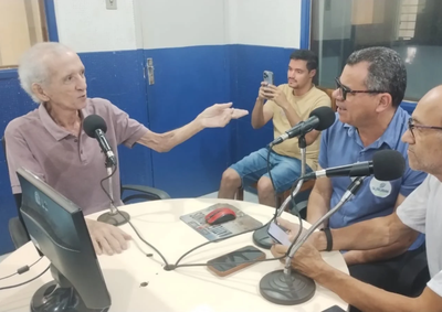 Professor Luiz Ant&ocirc;nio Medeiros participou do Caf&eacute; com Not&iacute;cias e destacou personagens, economia, cultura e desafios &agrave;s v&eacute;speras do centen&aacute;rio do munic&iacute;pio