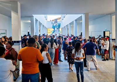 Urnas preparadas, cerca de mil profissionais mobilizados e fiscaliza&ccedil;&atilde;o refor&ccedil;ada garantem estrutura para a vota&ccedil;&atilde;o deste domingo (25)