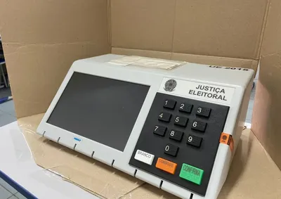 Quantitativo representa 0,42% do total; aqui na regi&atilde;o urnas precisaram ser trocadas em Toritama, Limoeiro, Casinhas, Bom Jardim e Santa Maria do Cambuc&aacute;