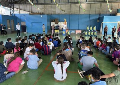 Iniciativa envolve 18 escolas e Cmeis, promove educa&ccedil;&atilde;o ambiental e transforma o &oacute;leo usado em biocombust&iacute;vel