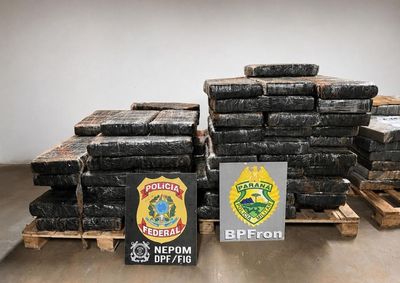 A&ccedil;&atilde;o integrada entre for&ccedil;as de seguran&ccedil;a apreendeu 1,1 tonelada da droga ap&oacute;s fuga de criminosos em &aacute;rea de desembarque clandestino