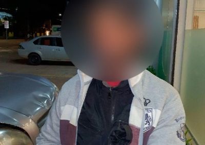 Suspeito foi contido por funcion&aacute;rios e levava produtos furtados na mochila; uma das v&iacute;timas decidiu representar criminalmente