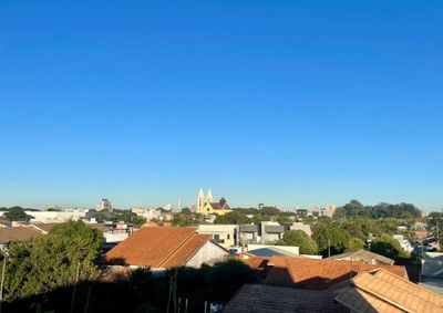 M&iacute;nima &eacute; de 7&ordm;C e m&aacute;xima de 18&ordm;C, com rajadas de vento de 54 km/h; semana segue sem chuva, com aumento gradual da temperaturas