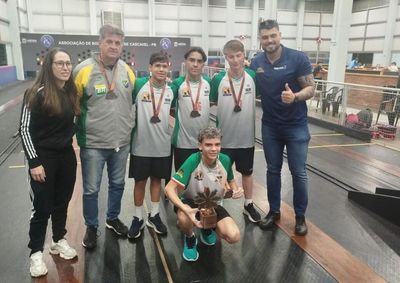Delega&ccedil;&atilde;o tamb&eacute;m garantiu quinto lugar no bol&atilde;o feminino e agora se prepara para a fase final dos Jojups, em outubro, em Umuarama