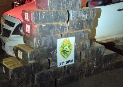 Opera&ccedil;&atilde;o na &aacute;rea rural de S&atilde;o Camilo resultou na apreens&atilde;o de 522 quilos de maconha, uma pistola 9 mm, dois ve&iacute;culos e sete celulares