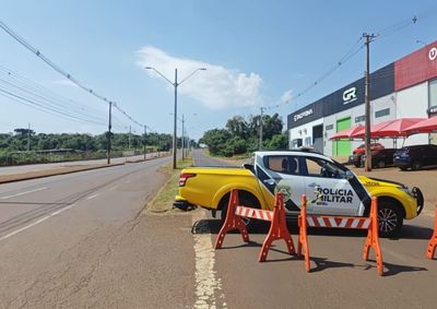 &Aacute;rea havia sido isolada em 100 metros devido ao vazamento. Motorista do caminh&atilde;o teve ferimentos leves e condutora de outro ve&iacute;culo n&atilde;o se feriu