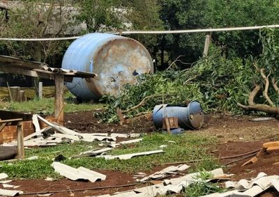 Cerro da Lola e Linha S&atilde;o Salvador registraram destelhamentos e danos; ningu&eacute;m ficou ferido