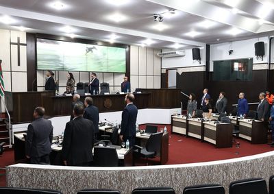Poder Executivo pediu mais tempo para esclarecimentos, e vota&ccedil;&atilde;o do projeto ficou para a pr&oacute;xima segunda-feira (24)
