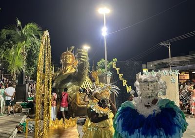 Desfile de Escolas de Samba &eacute; Atrasado por Chegada Tardia da Mocidade da Vila Isabel