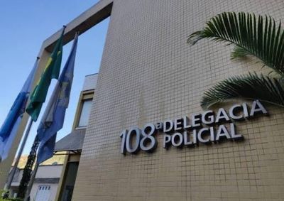 Pol&iacute;cia Militar encontrou a v&iacute;tima ca&iacute;da pr&oacute;ximo &agrave; linha f&eacute;rrea; caso ser&aacute; investigado pela Pol&iacute;cia Civil.