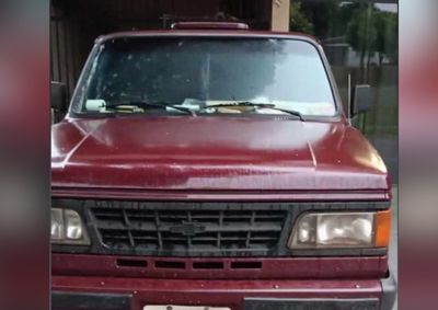 Gersom Barbosa Filho utiliza a caminhonete para vender frutas e está sem o seu instrumento de trabalho