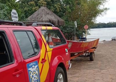 A vítima se afogou na tarde de domingo (21) após pular na água para se banhar