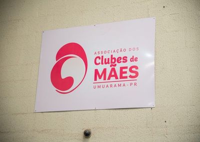 A capacitação ensina técnicas para criar o formato ideal de sobrancelhas de acordo com cada tipo de rosto