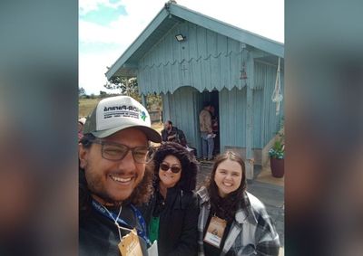 objetivo do encontro foi proporcionar um espa&ccedil;o de reflex&atilde;o e troca de experi&ecirc;ncias sobre o potencial do turismo religioso e rural da cidade e regi&atilde;o