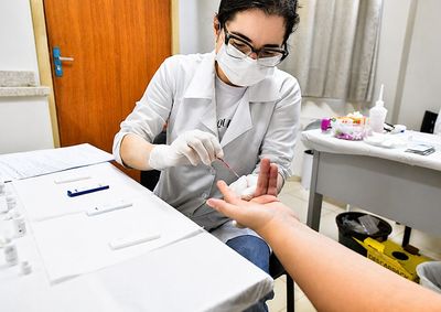 A programa&ccedil;&atilde;o envolveu palestras, orienta&ccedil;&otilde;es e a realiza&ccedil;&atilde;o de testes r&aacute;pidos, com foco na conscientiza&ccedil;&atilde;o e no diagn&oacute;stico precoce de ISTs