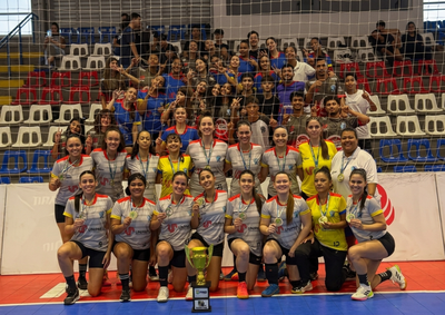 Com a vit&oacute;ria por 32 a 25 no Am&aacute;rio Vieira da Costa, o time comandado pela t&eacute;cnica Tha&iacute;s Oliveira garantiu o acesso oficial para a elite estadual