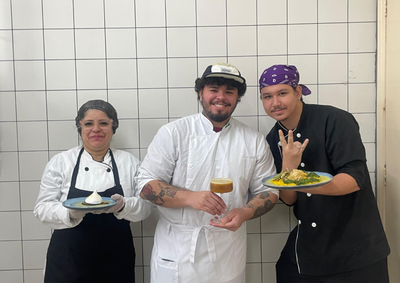 A proposta foi criar um menu completo composto por drink, prato principal e sobremesa, utilizando integralmente o vegetal