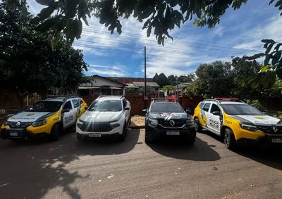 No local, os policiais encontraram chave do ve&iacute;culo, al&eacute;m de documentos pessoais, como RG, cart&atilde;o banc&aacute;rio e um cart&atilde;o de visita penitenci&aacute;rio