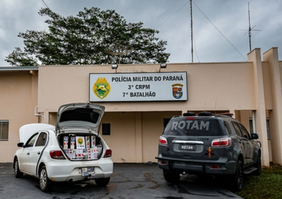 Durante a vistoria, os militares constataram o transporte de 502 pacotes de cigarros de diversas marcas, todos de origem estrangeira