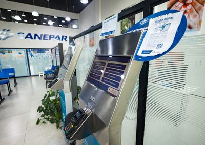 O atendimento presencial funcionar&aacute; apenas at&eacute; as 13h, mas companhia disponibilizar&aacute; outros canais para contato