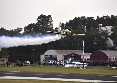 Houve atraso na montagem da infraestrutura e na chegada das aeronaves