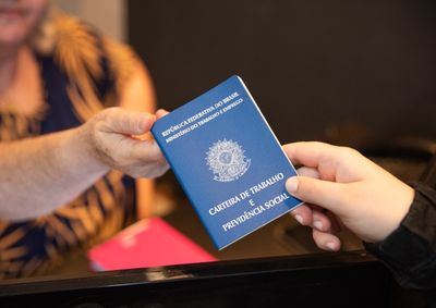 N&atilde;o &eacute; necess&aacute;rio fazer agendamento pr&eacute;vio. O hor&aacute;rio de funcionamento para atendimento &eacute; das 8h &agrave;s 12h e das 13h &agrave;s 17h