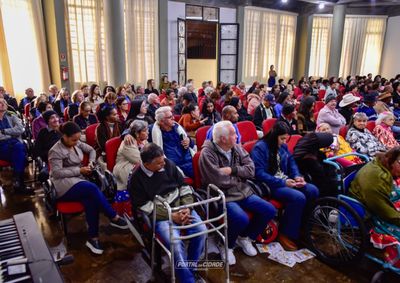 Encontro reuniu conselheiros e comunidade na Catedral Divino Esp&iacute;rito Santo para conscientizar sobre a prote&ccedil;&atilde;o e os direitos da pessoa idosa