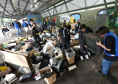 O material foi levado para a Cooperuma, no aterro sanit&aacute;rio, e ser&aacute; encaminhado para a reciclagem, gerando renda para os cooperados 
