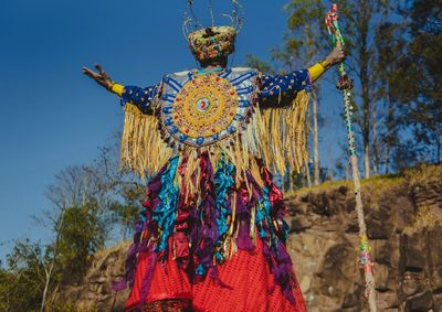 Montagem em pernas de pau do grupo chega ao Centro da Juventude nesta quinta-feira (11) pelo projeto Gigantes pelo Paran&aacute;