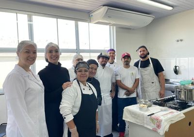 O projeto aposta no aproveitamento integral dos alimentos como forma de reduzir desperd&iacute;cios e, ao mesmo tempo, resgatar a culin&aacute;ria de matriz ind&iacute;gena