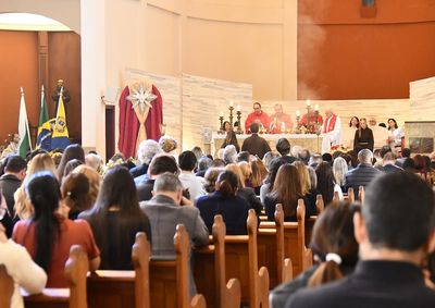 Celebra&ccedil;&atilde;o reuniu autoridades, lideran&ccedil;as religiosas e comunidade em missa de a&ccedil;&atilde;o de gra&ccedil;as pelos 71 anos de Umuarama na Igreja Matriz